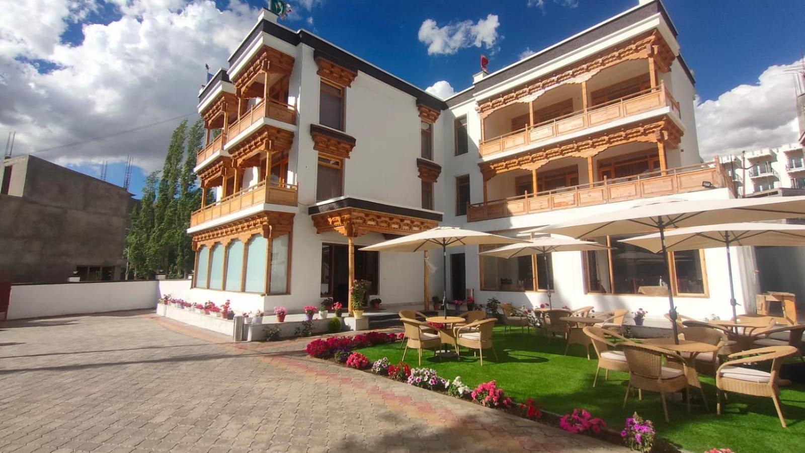 Lha-Zes Hotel Leh Ngoại thất bức ảnh